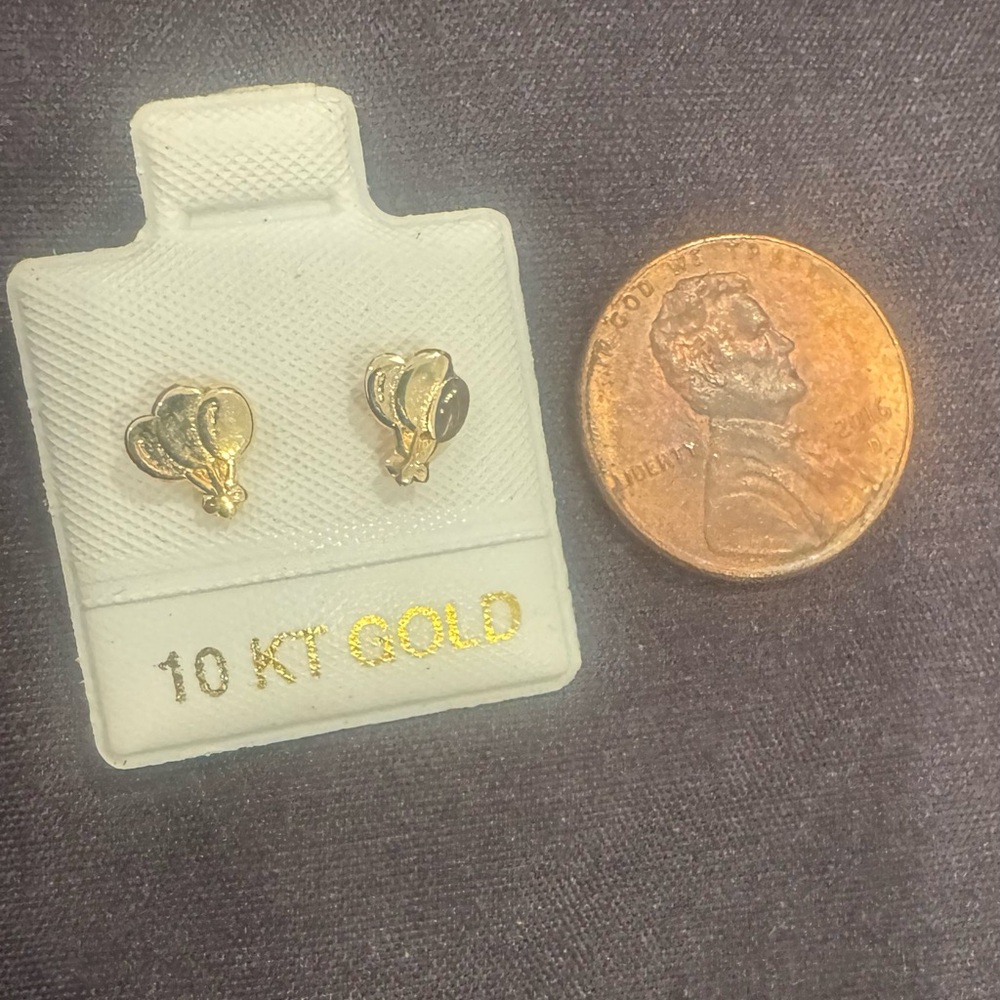 10 KT Gold Earrings